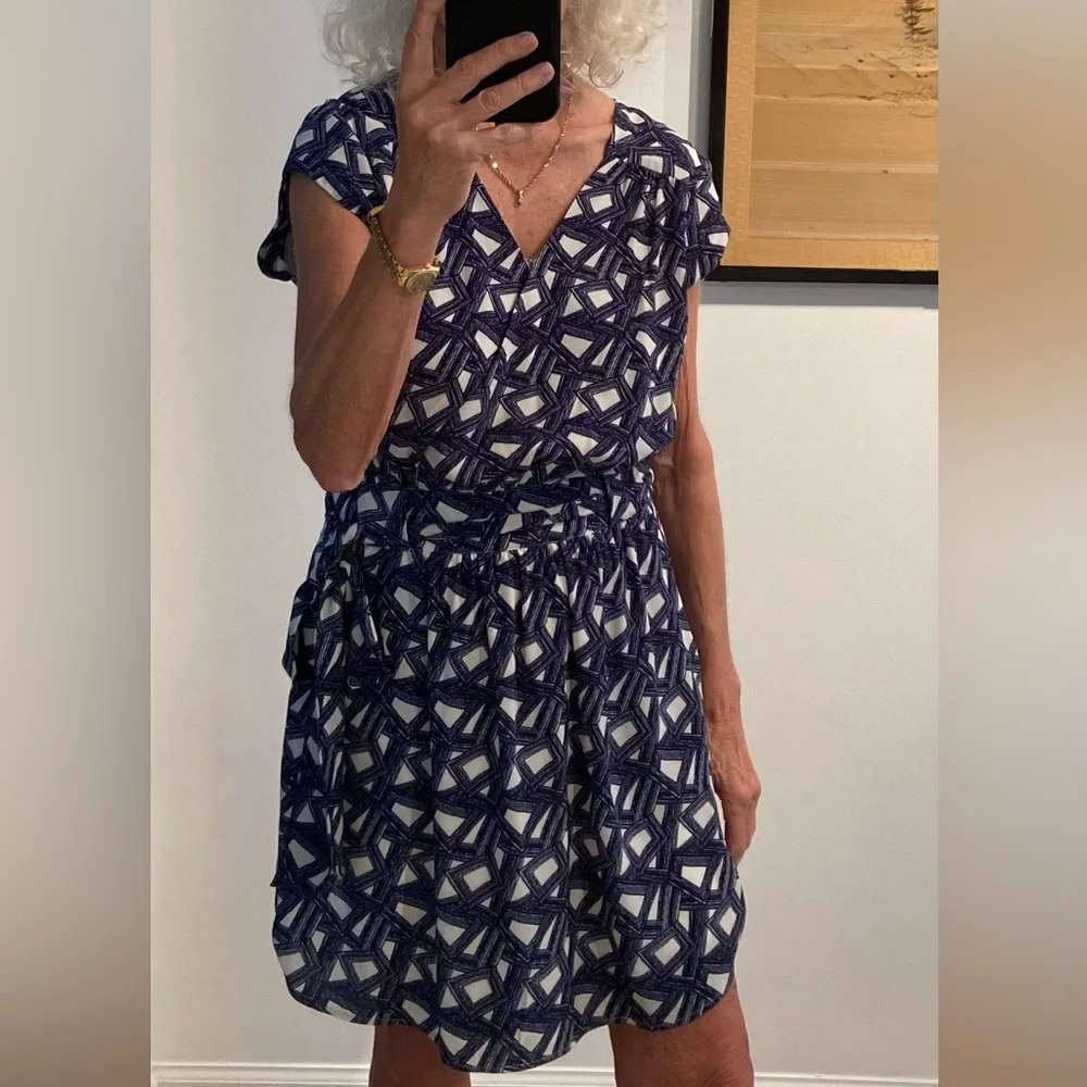 DR2 Geometric Print Dress Size M - Picture 9 of 9